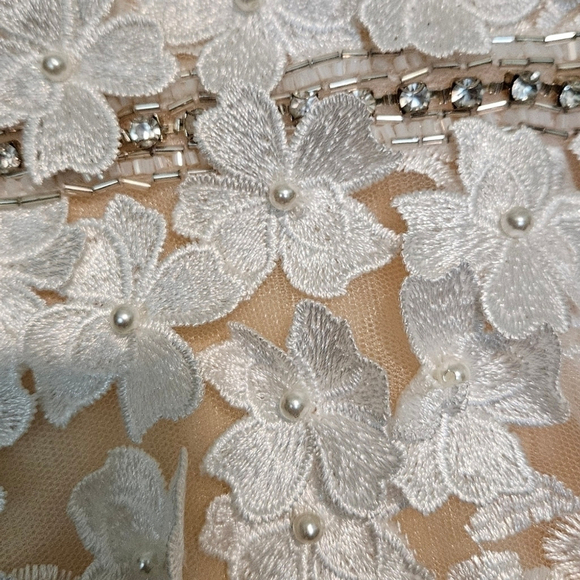 Mac Duggal Embellished Ivory and Peach Floral Appliqué Size 12 Style 22845 NWOT - Picture 7 of 16